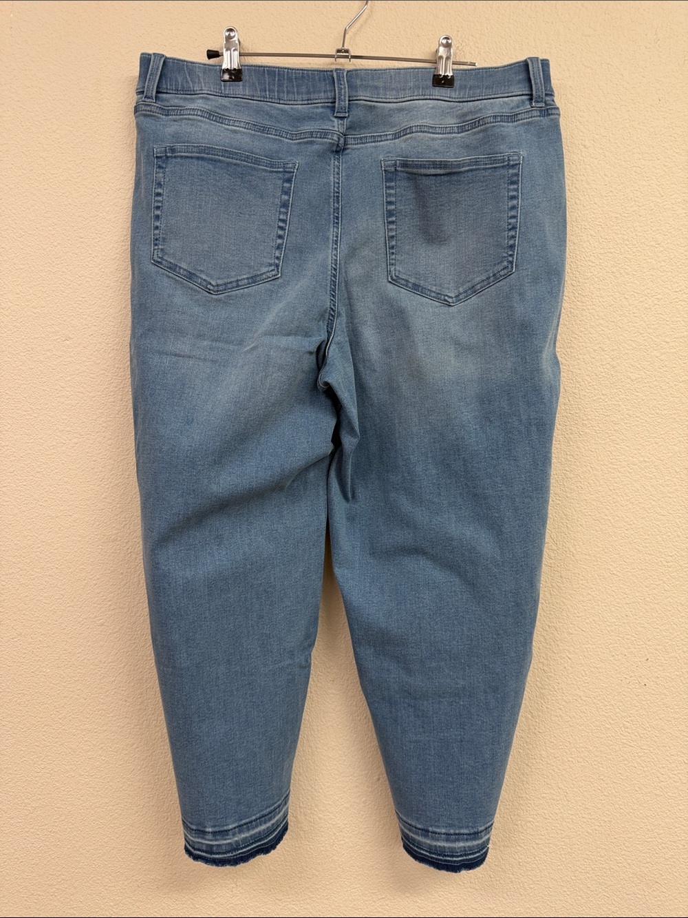 Denim&Co Indigo Easy Stretch Tapered Ankle Jean Women’s Size 16 Petite NWT QVC - Picture 6 of 12
